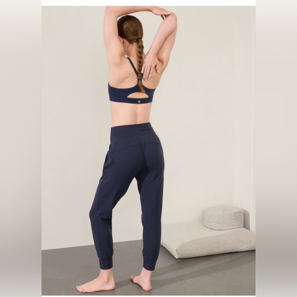 NWT Athleta Salutation Joggers - Navy